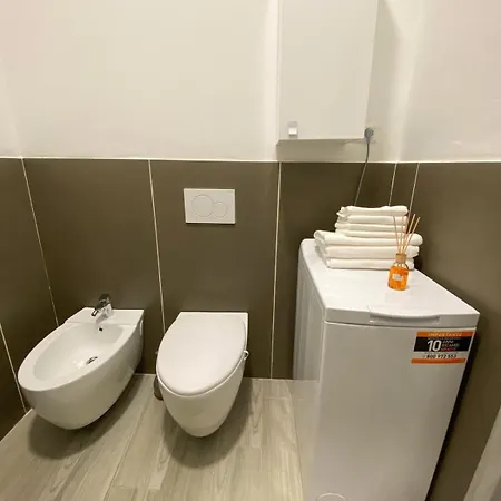 Casina Viareggina 2 度假居 *